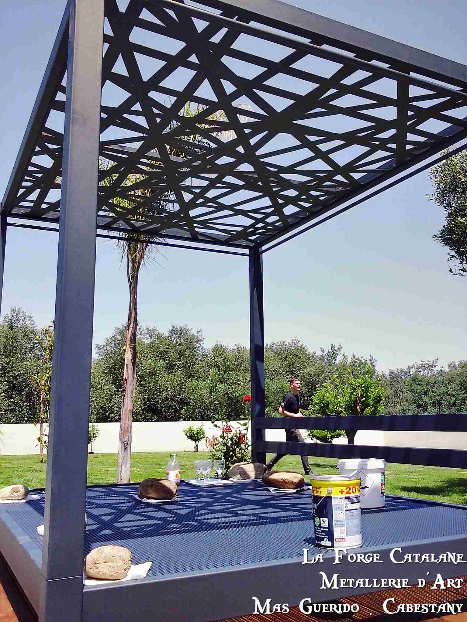 ossature lit jardin decoupe laser finition thermolaquage forge catalane 4.jpg